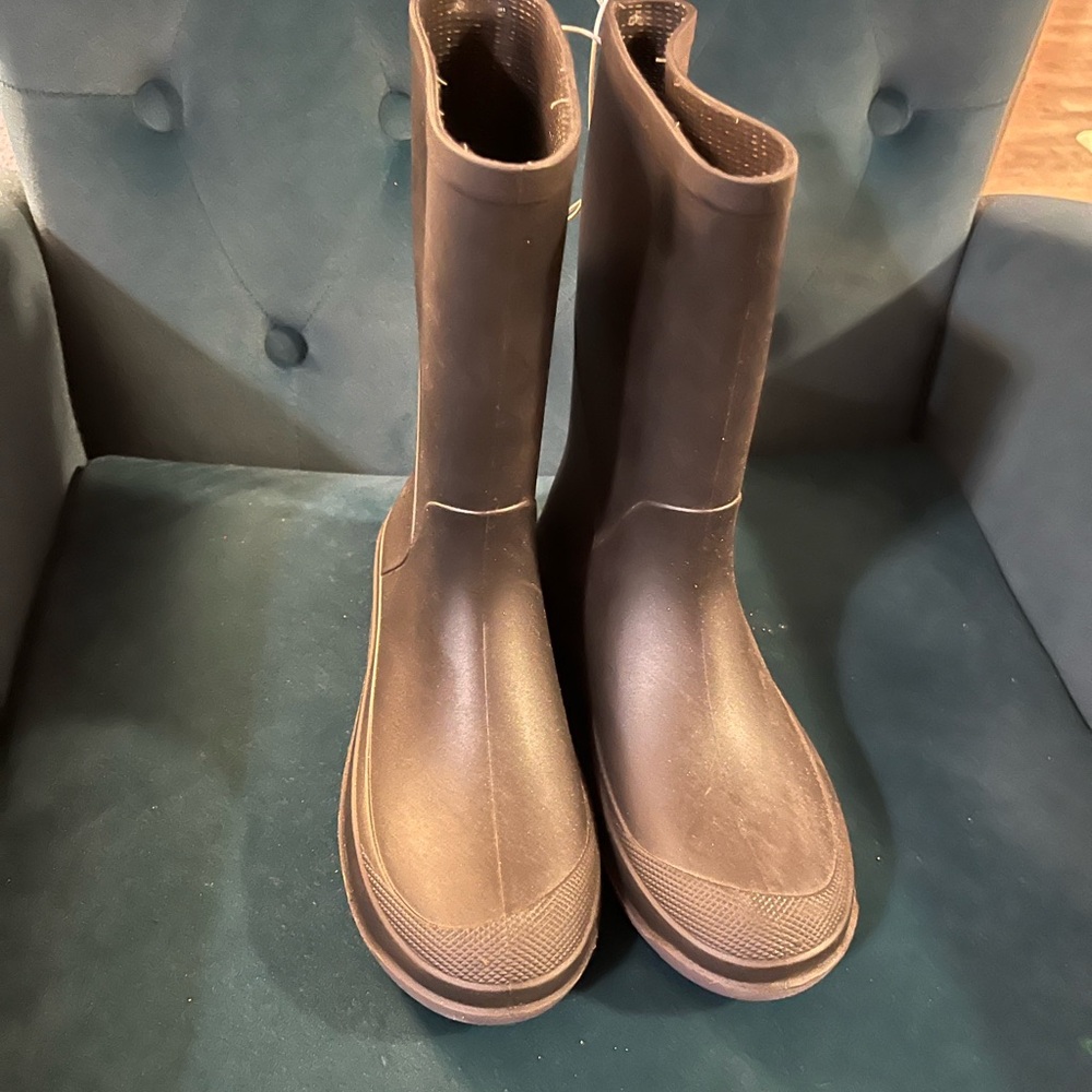 NWT Cat & Jack Kids Boys Andy Slip-on Black Rain Boots Size 3